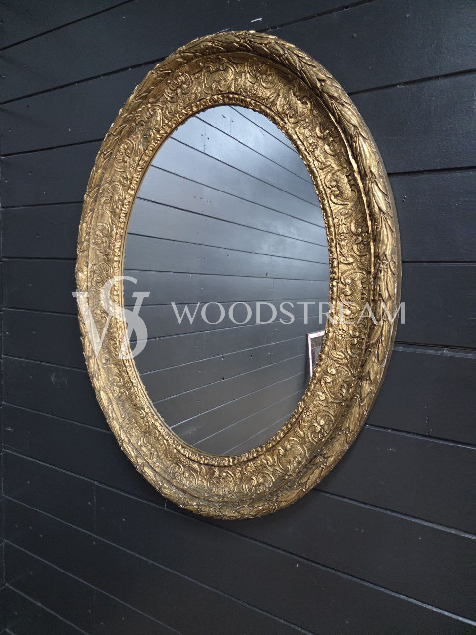 Зеркало настенное в стиле барокко