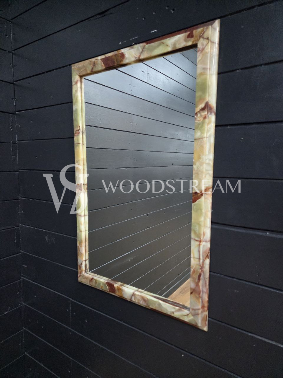 Зеркало настенное винтажное