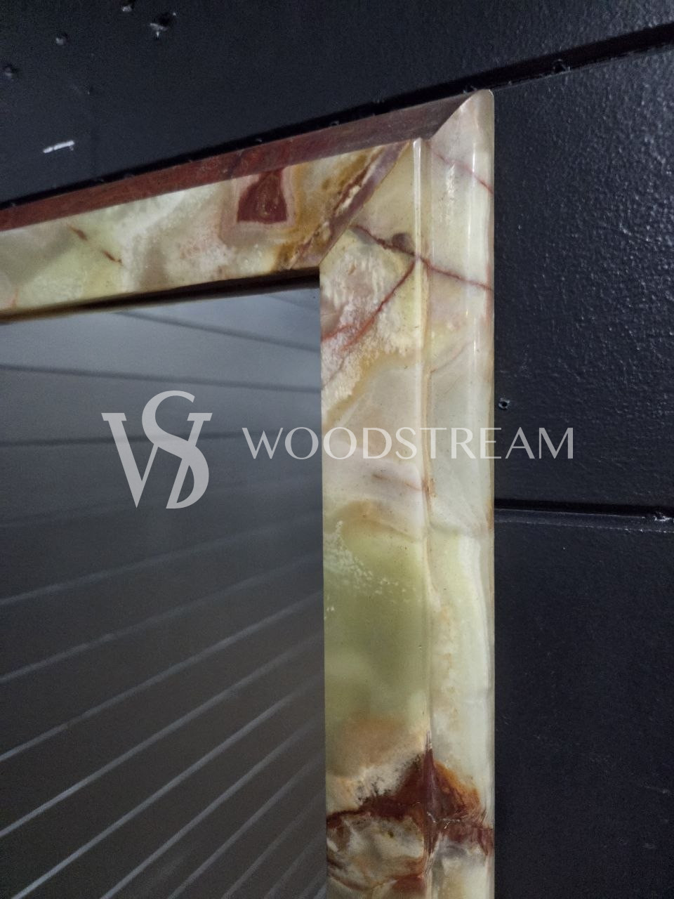 Зеркало настенное винтажное