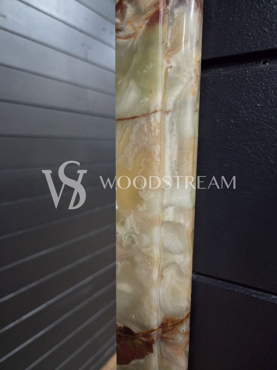 Зеркало настенное винтажное