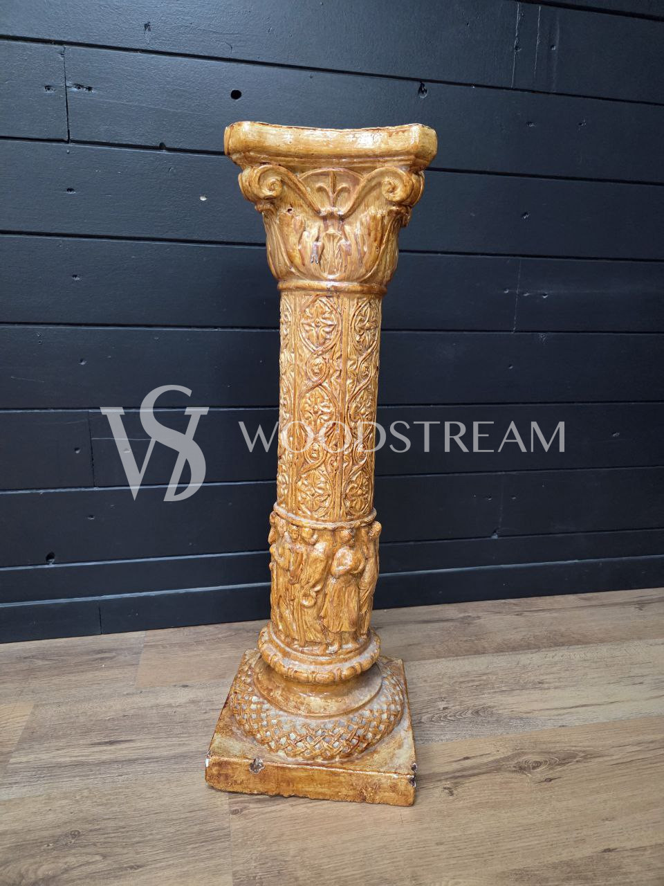 Постамент/Подставка/Колонна в античном стиле