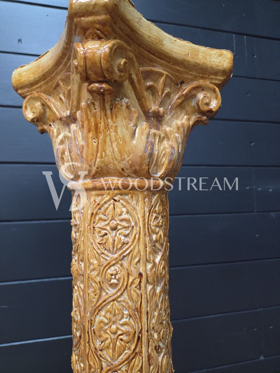 Постамент/Подставка/Колонна в античном стиле