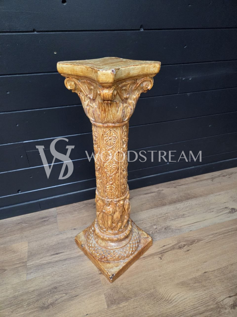 Постамент/Подставка/Колонна в античном стиле