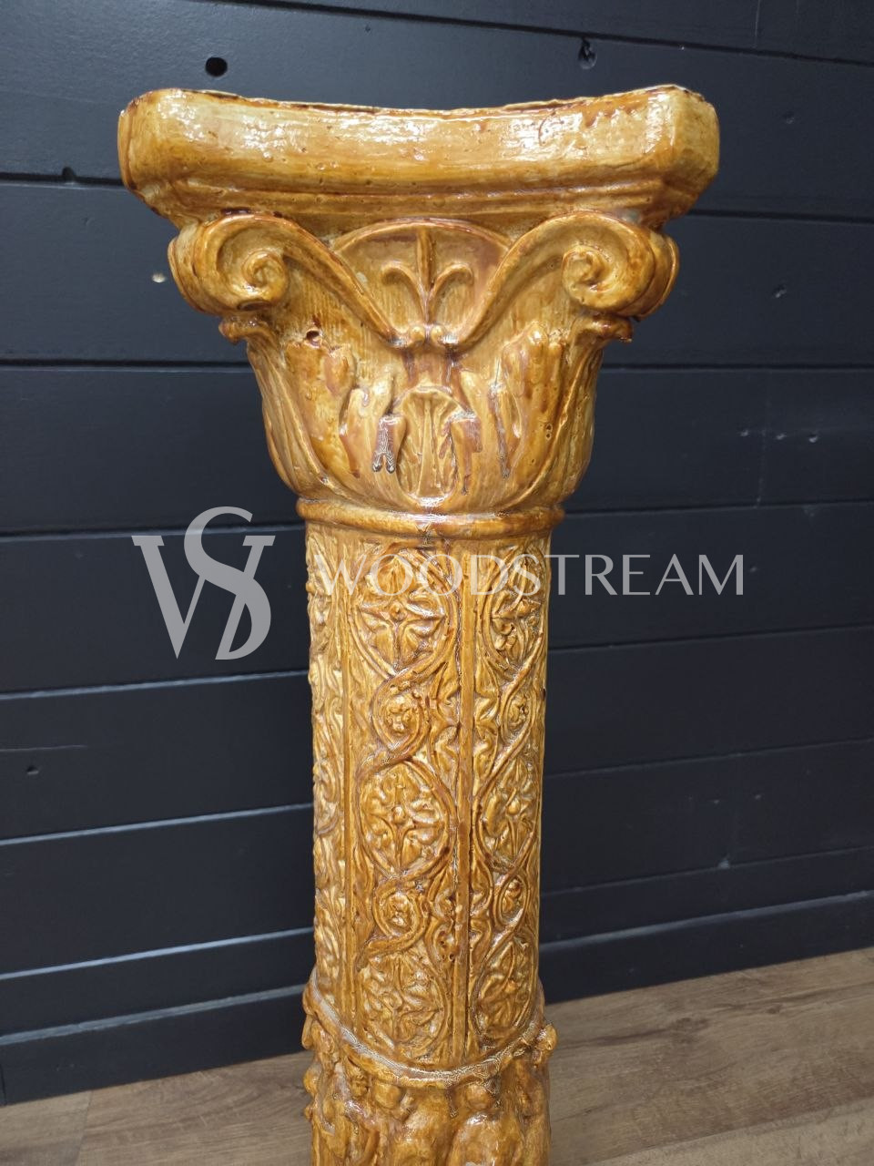 Постамент/Подставка/Колонна в античном стиле