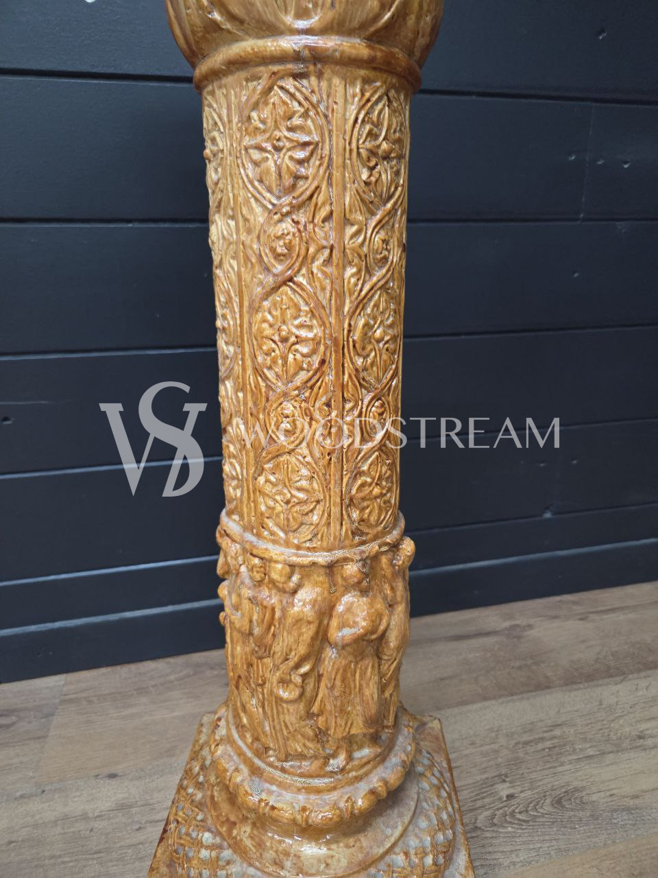 Постамент/Подставка/Колонна в античном стиле