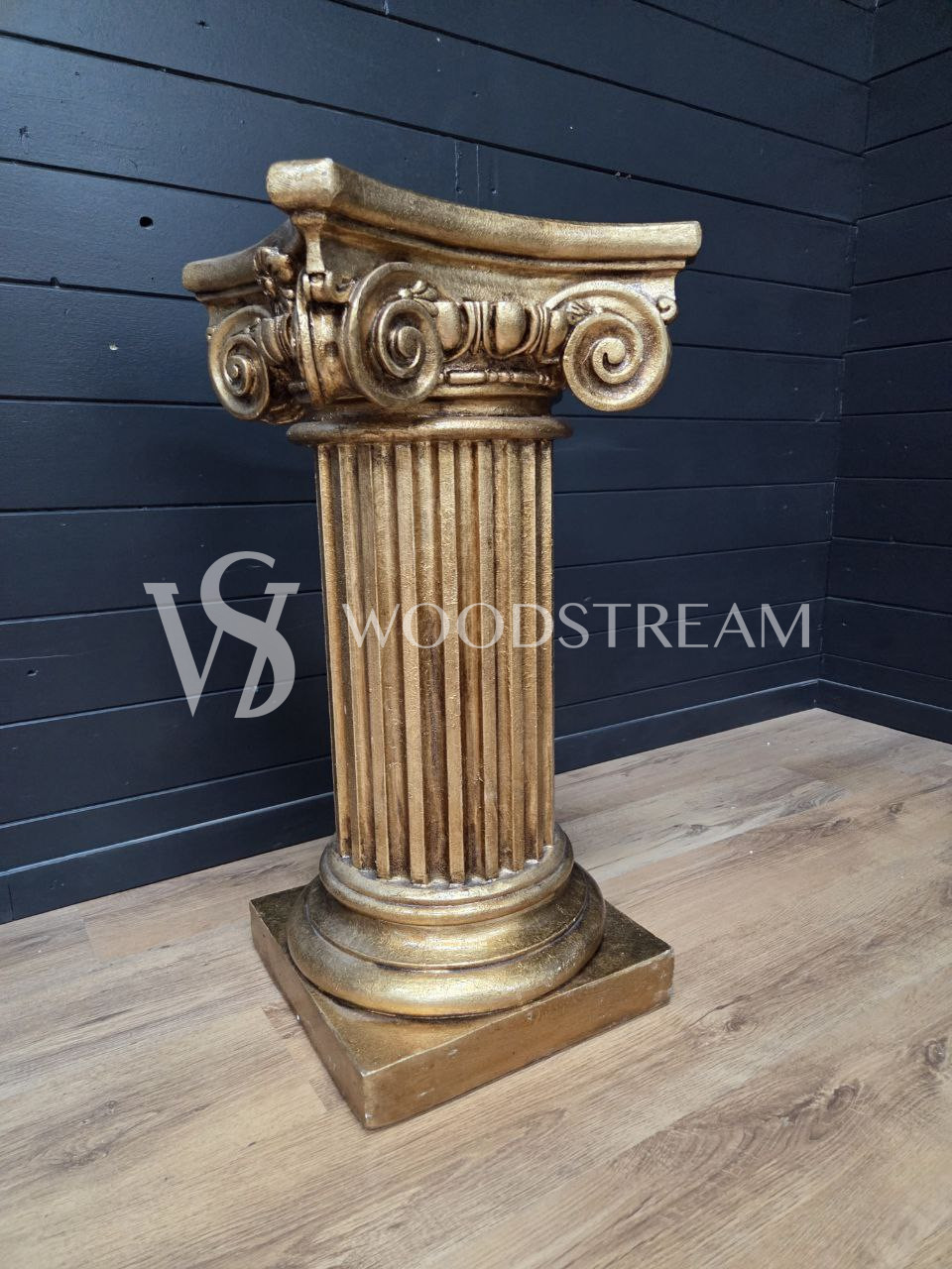 Постамент/Подставка/Колонна в стиле барокко