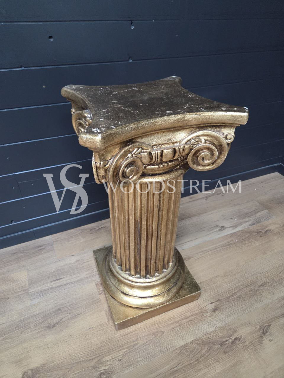 Постамент/Подставка/Колонна в стиле барокко