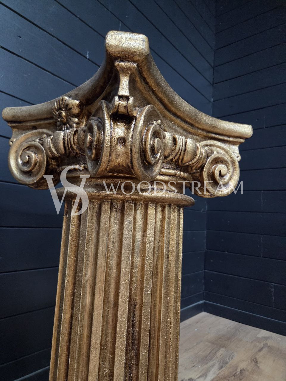 Постамент/Подставка/Колонна в стиле барокко