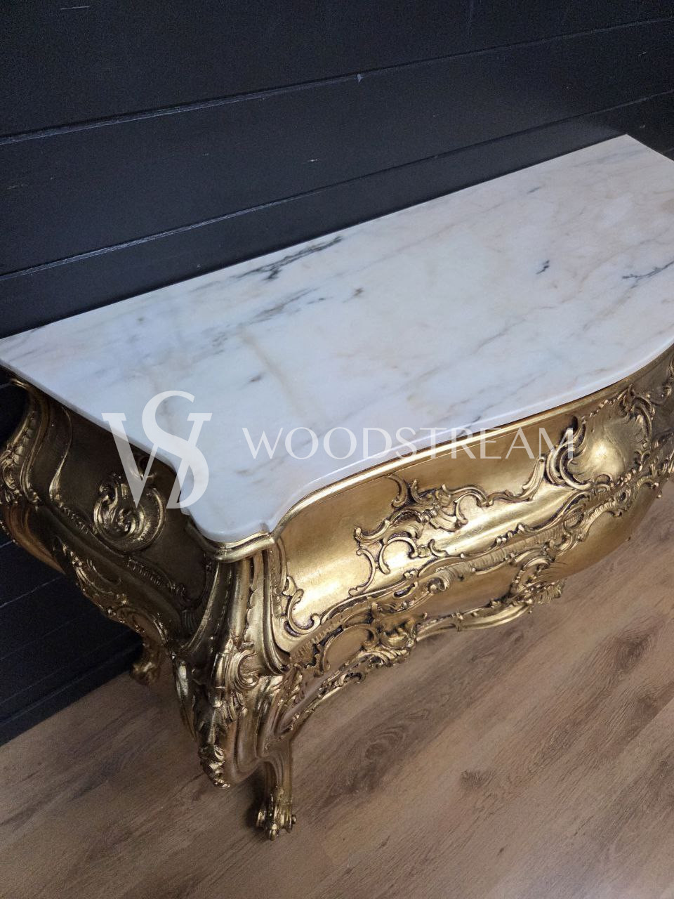 Комод в стиле барокко