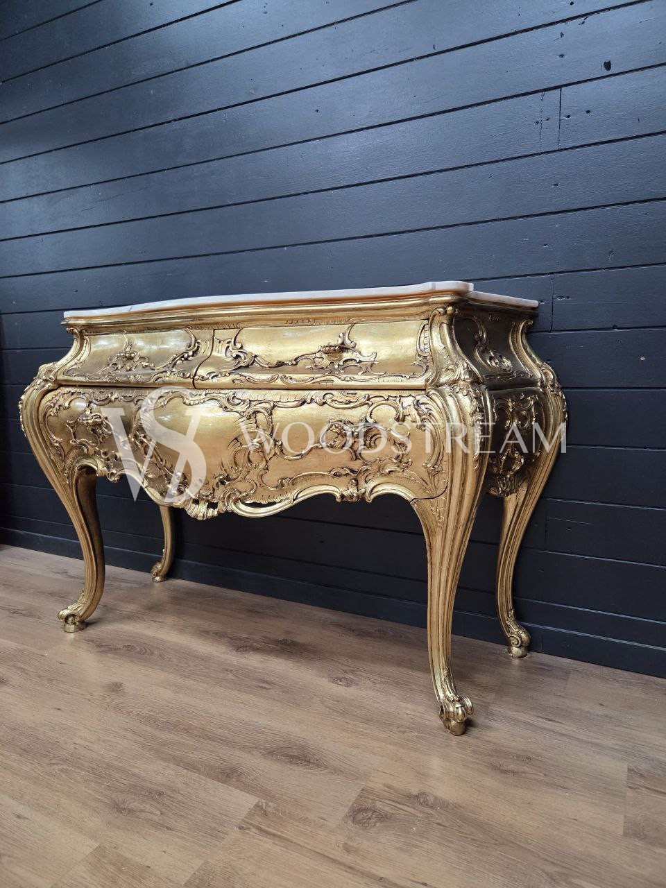 Комод в стиле барокко