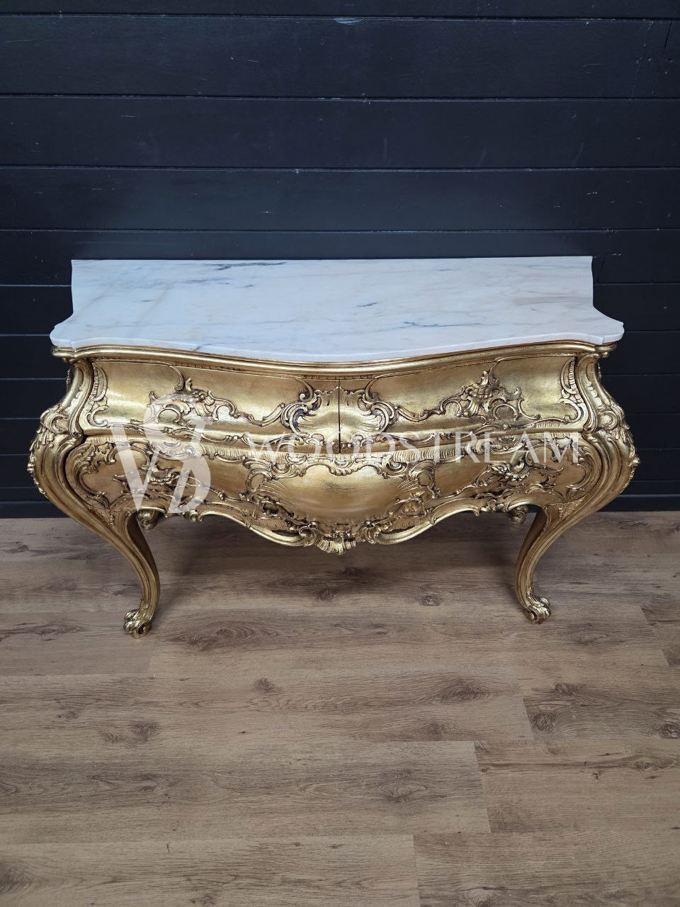 Комод в стиле барокко