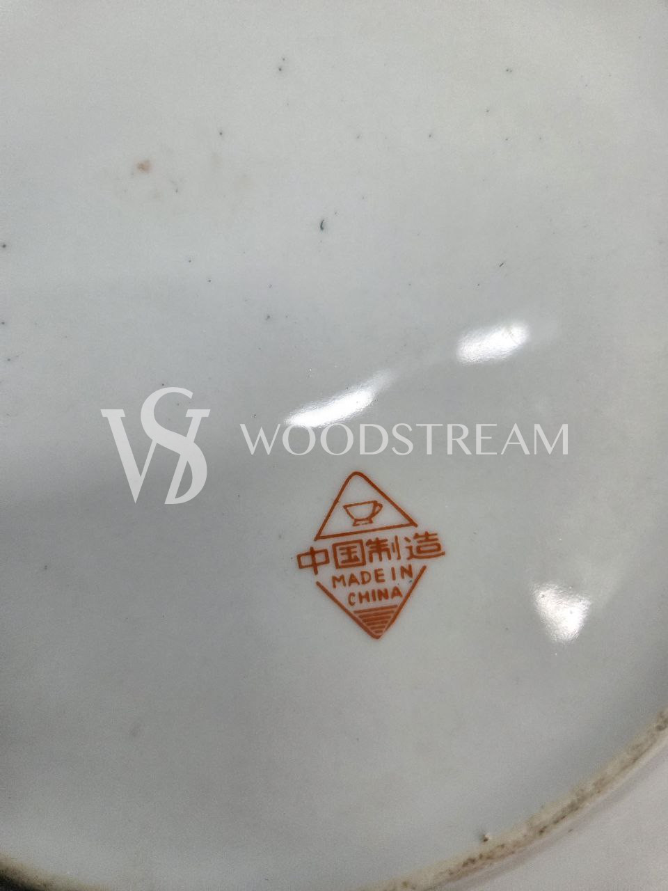 Тарелка декоративная в стиле шинуазри