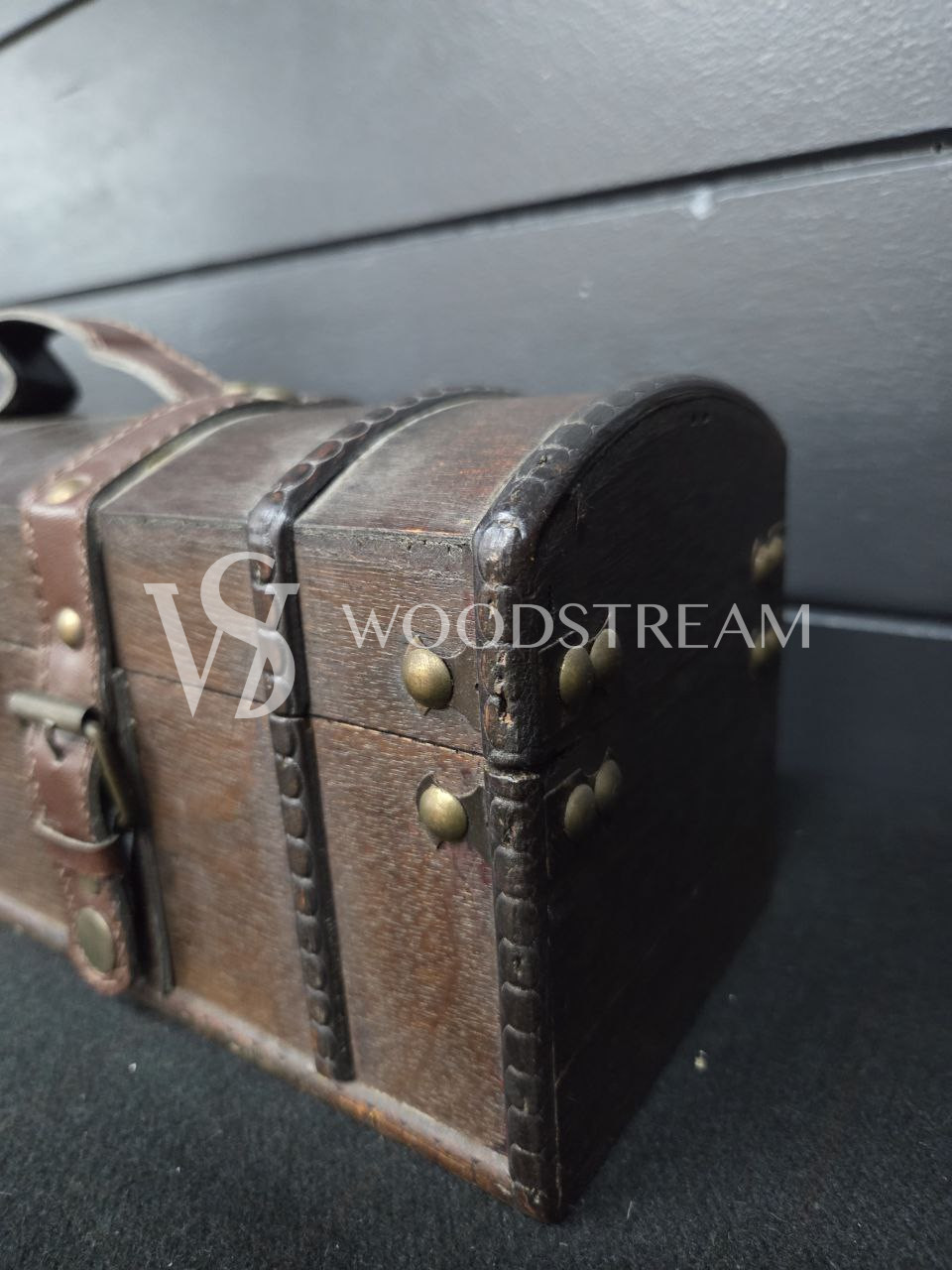 Ящик для вина в форме саквояжа/сундука