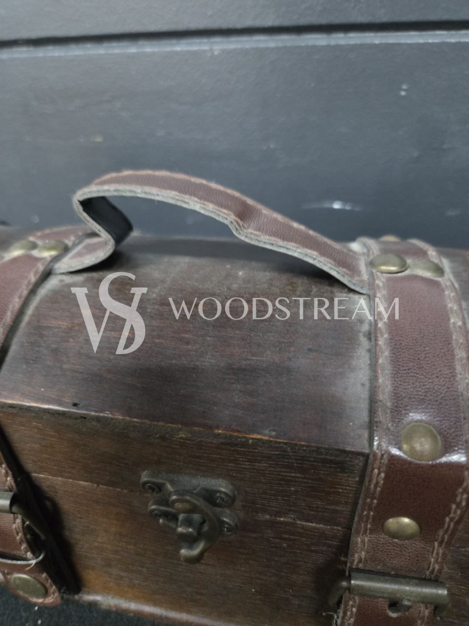 Ящик для вина в форме саквояжа/сундука