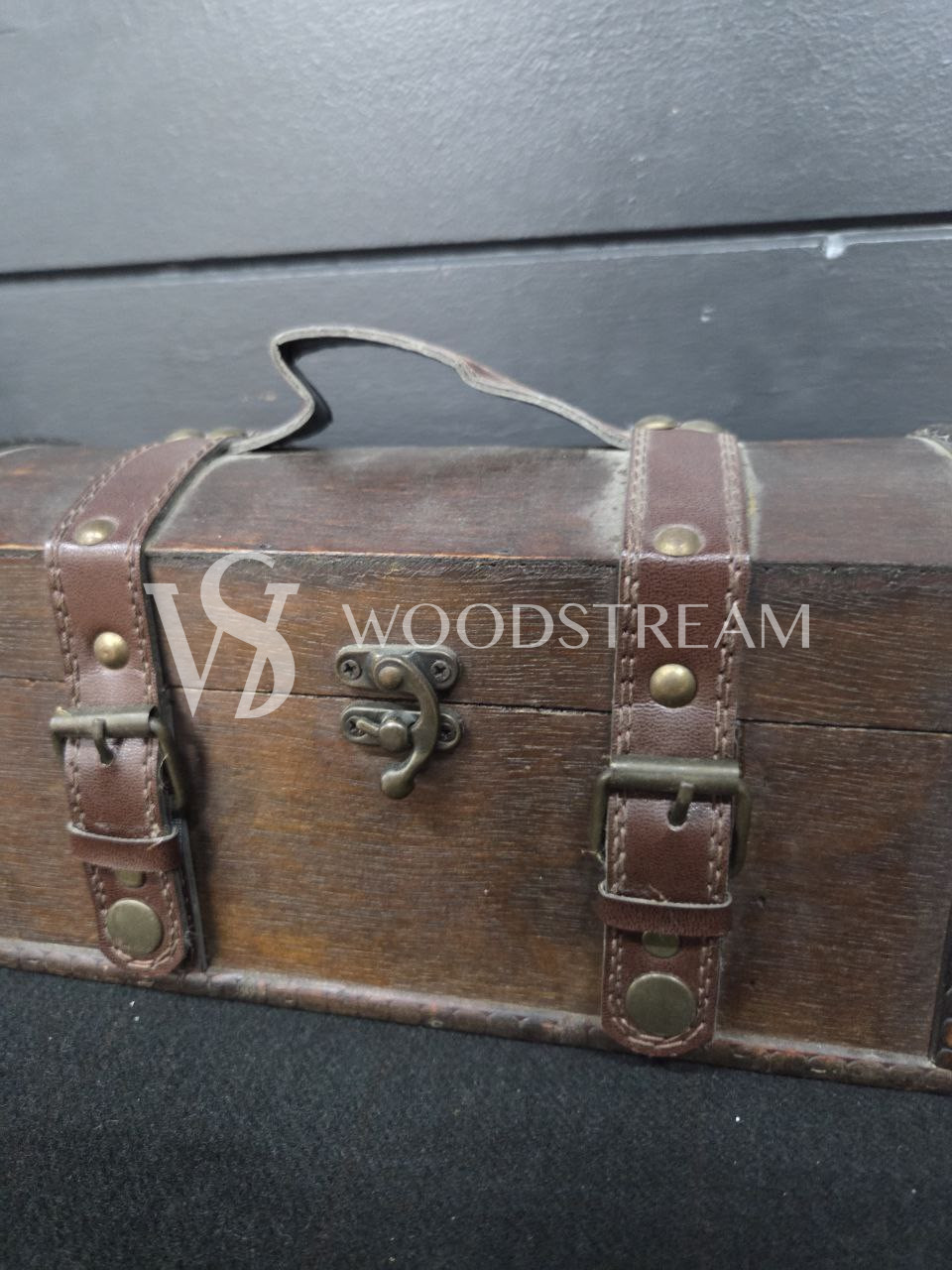 Ящик для вина в форме саквояжа/сундука