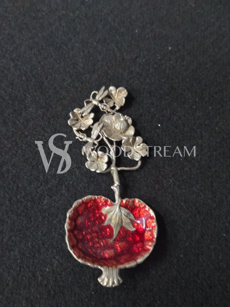 Декоративный элемент/Подставка для украшений/Гранат