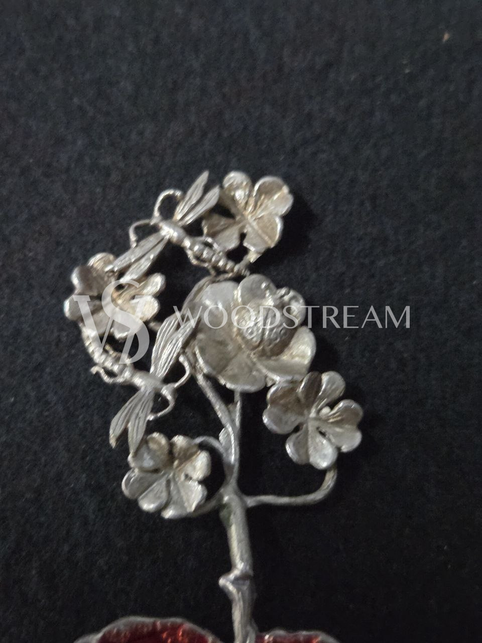 Декоративный элемент/Подставка для украшений/Гранат