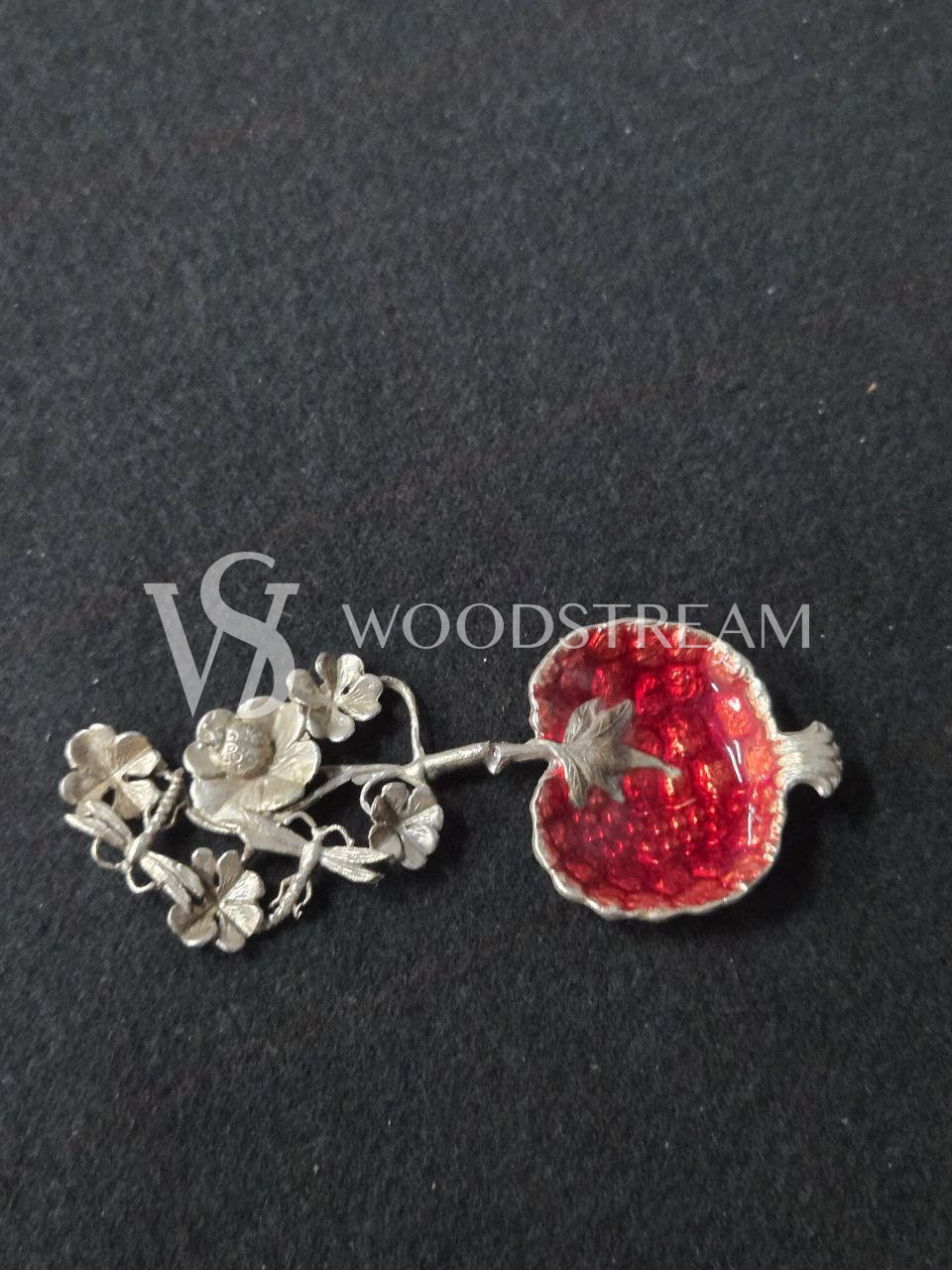 Декоративный элемент/Подставка для украшений/Гранат