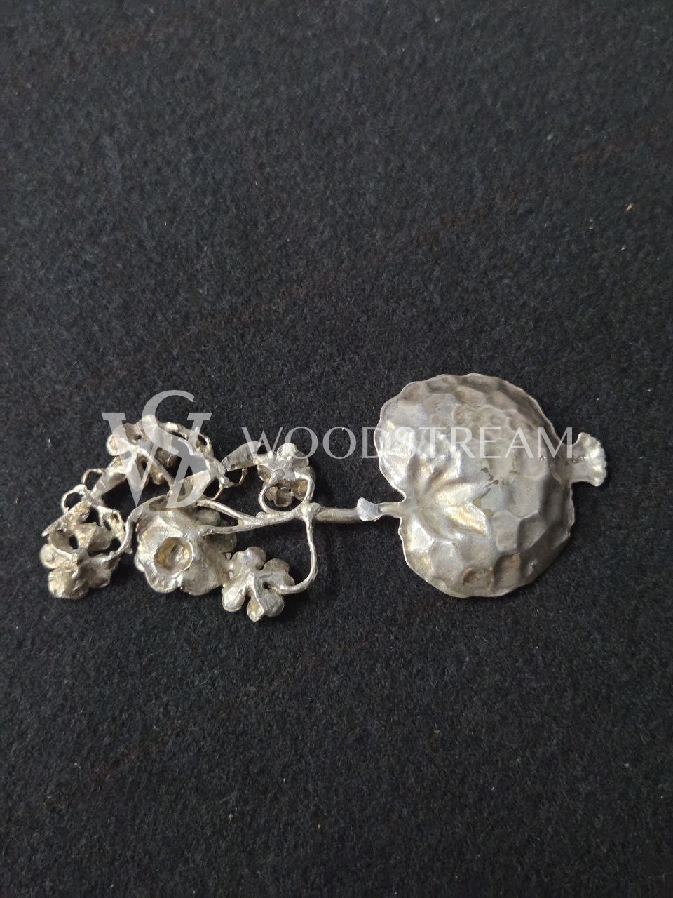 Декоративный элемент/Подставка для украшений/Гранат