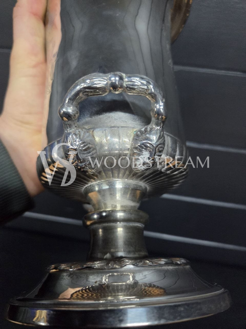 Ведро для охлаждения винных бутылок