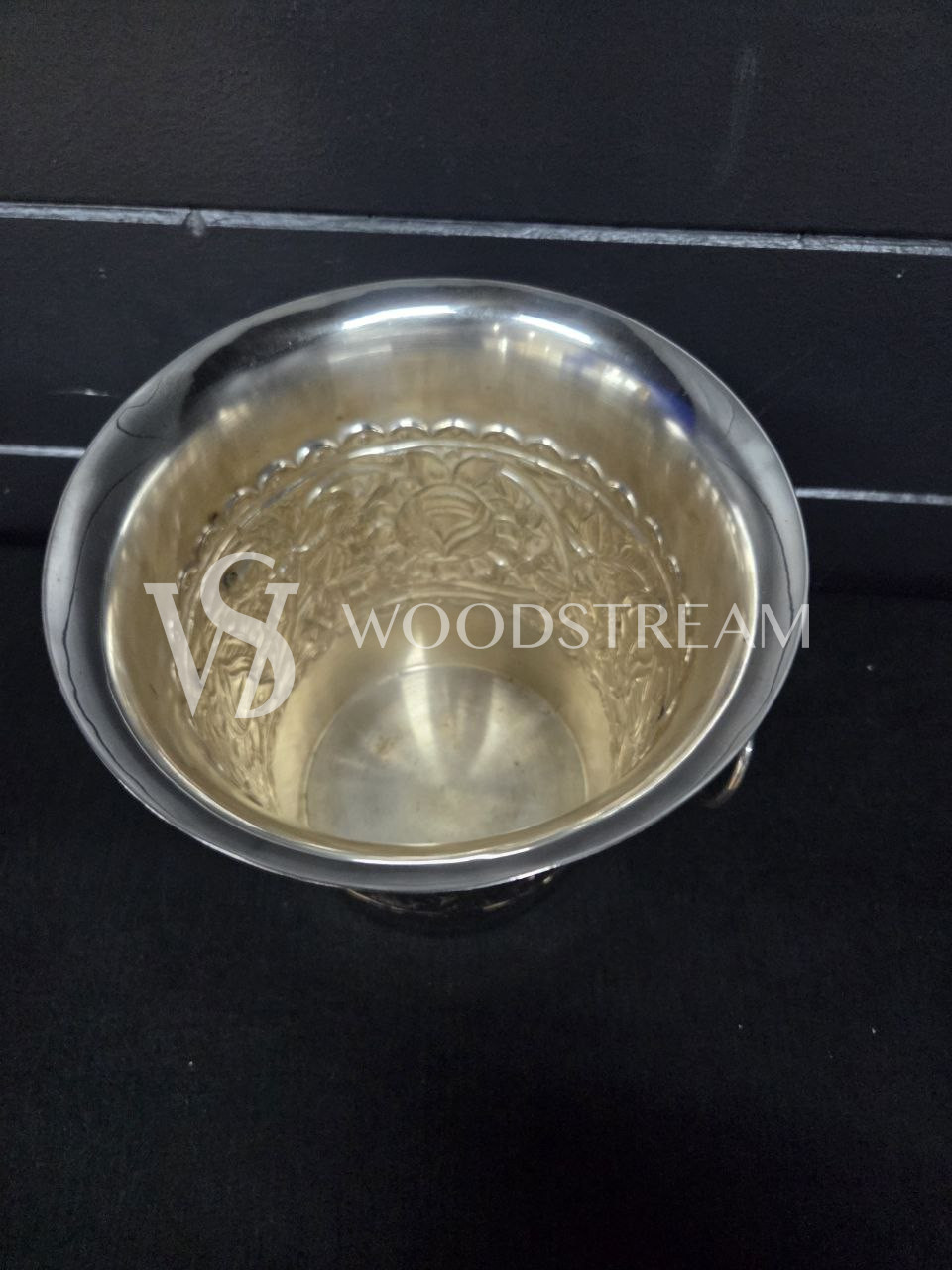 Ведро для охлаждения винных бутылок