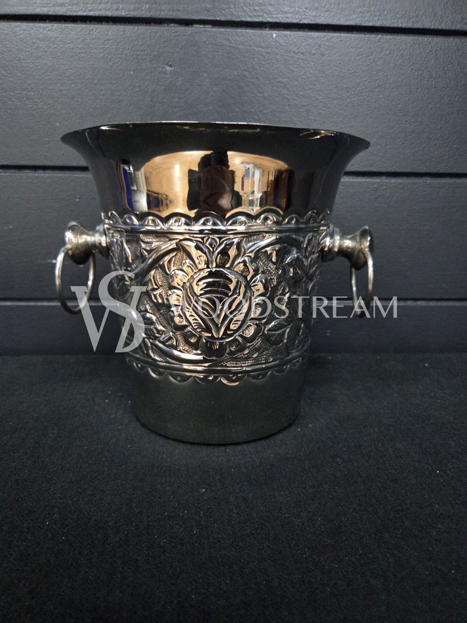 Ведро для охлаждения винных бутылок