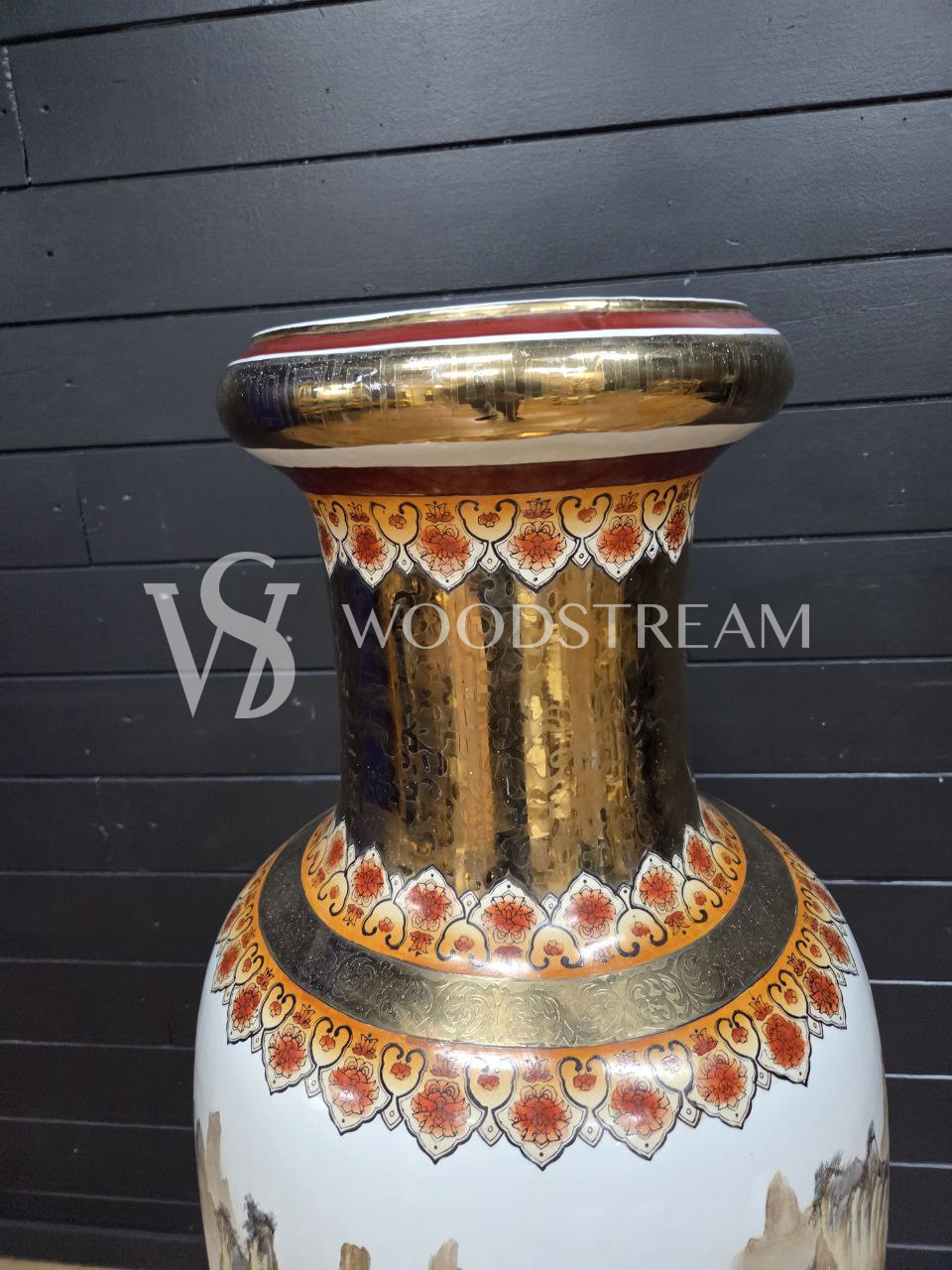 Ваза напольная в стиле шинуазри
