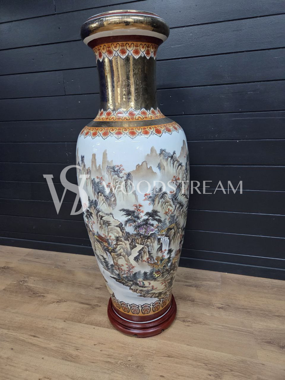 Ваза напольная в стиле шинуазри