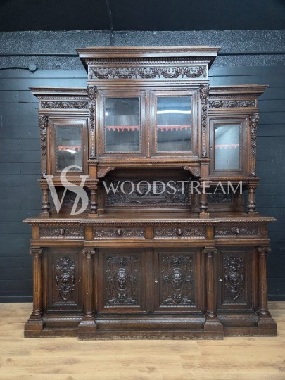 Буфет в стиле ренессанс