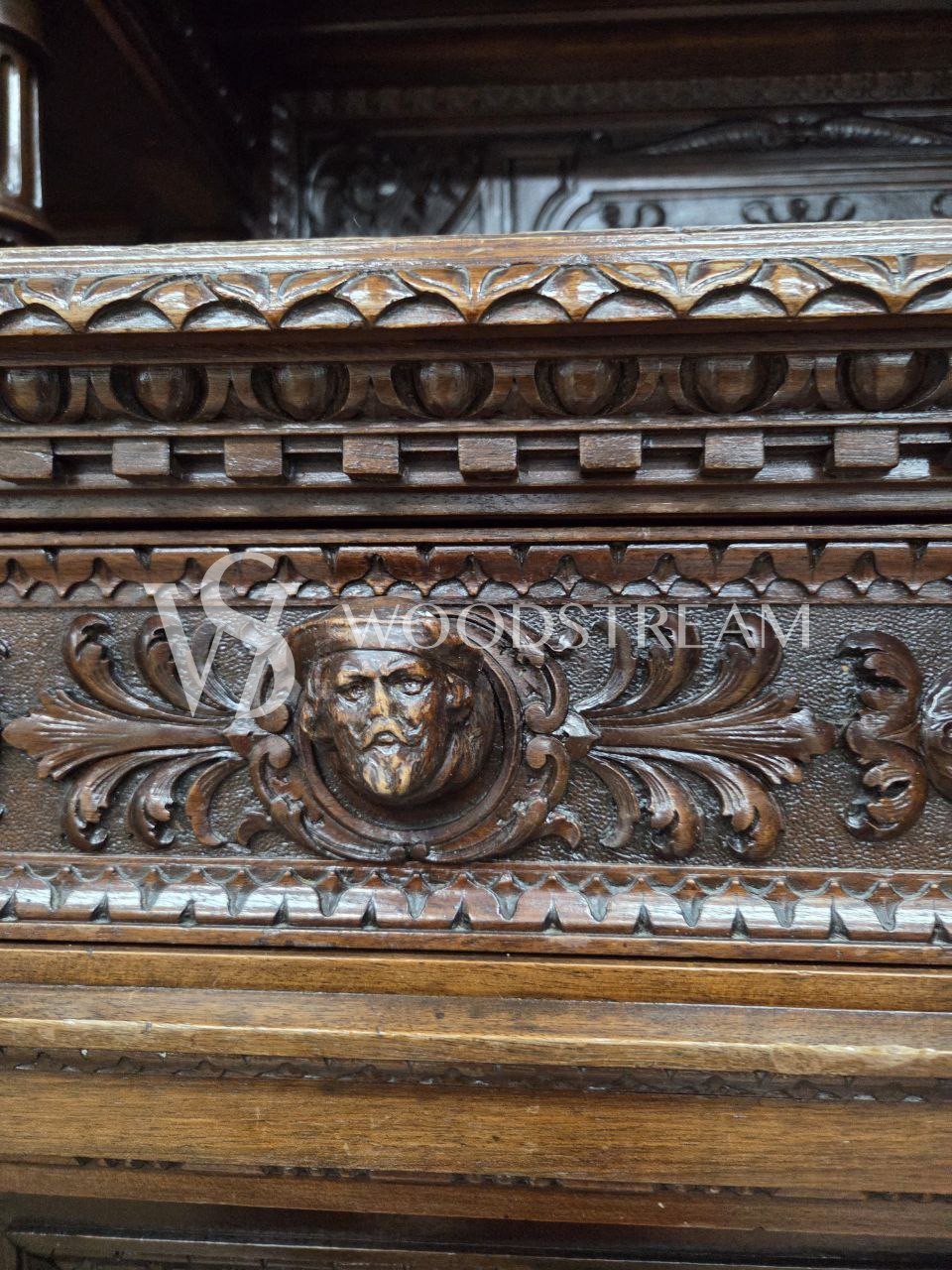 Буфет в стиле ренессанс