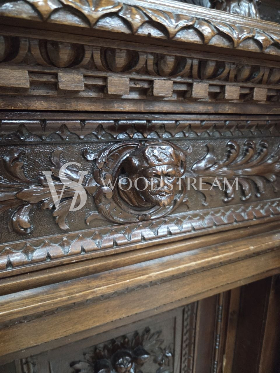 Буфет в стиле ренессанс