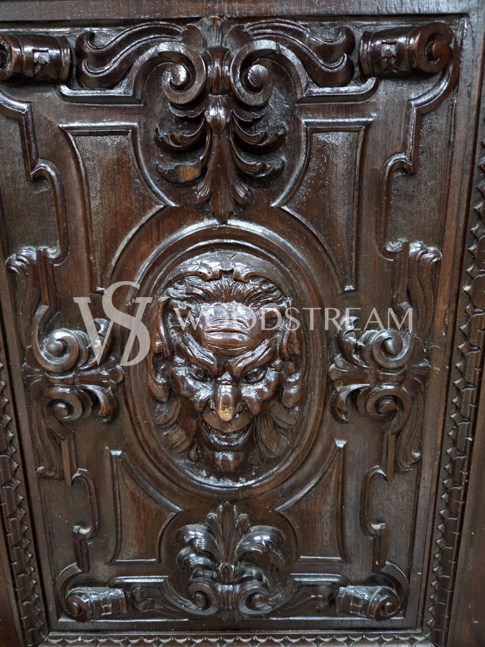 Буфет в стиле ренессанс