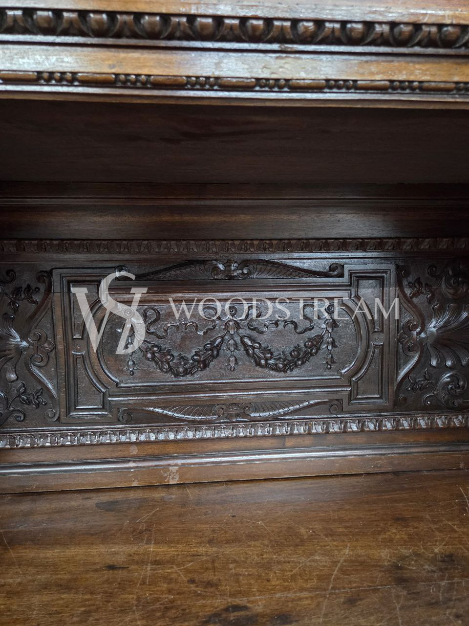 Буфет в стиле ренессанс