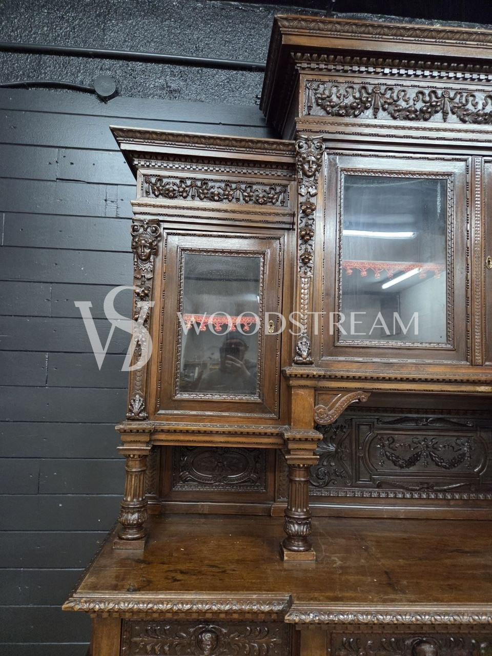 Буфет в стиле ренессанс