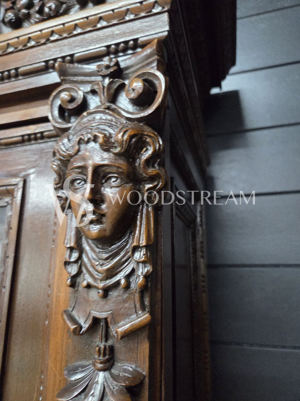 Буфет в стиле ренессанс