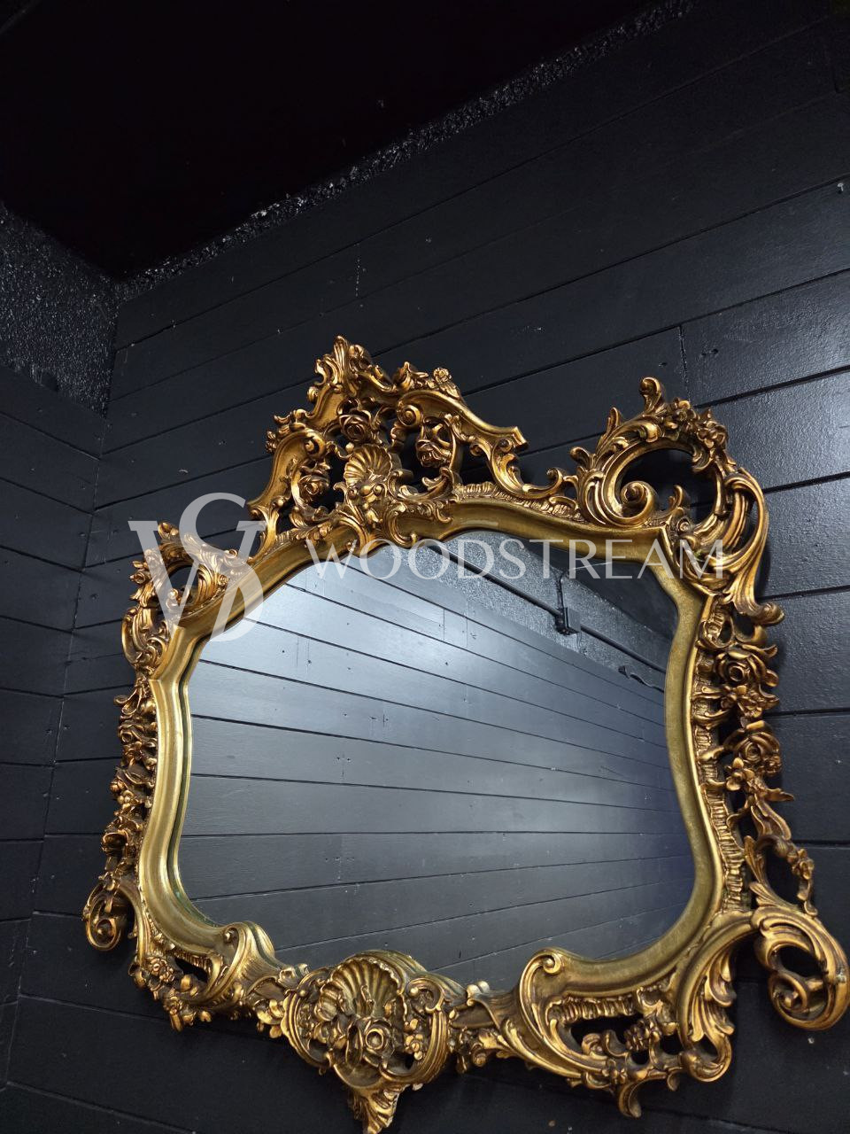 Зеркало настенное в стиле барокко от фабрики Silik