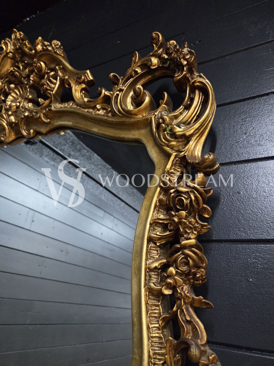 Зеркало настенное в стиле барокко от фабрики Silik