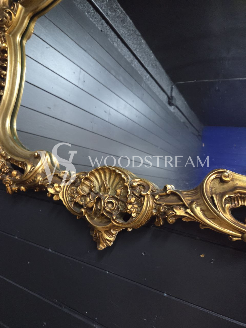 Зеркало настенное в стиле барокко от фабрики Silik