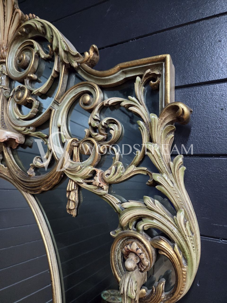 Зеркало настенное в стиле Людовика XV