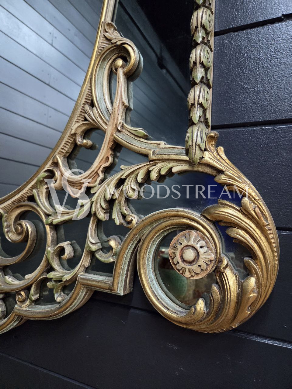 Зеркало настенное в стиле Людовика XV