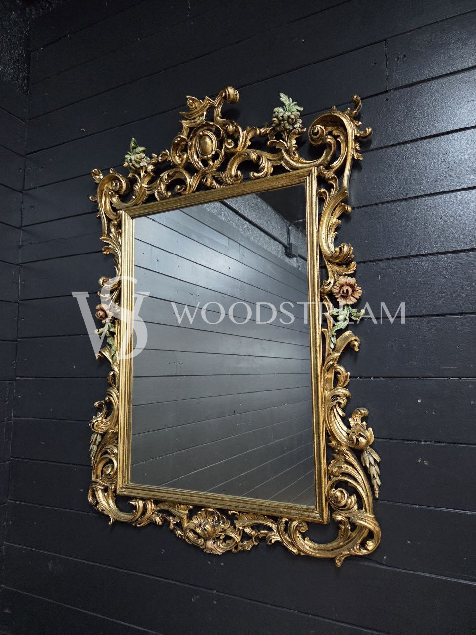 Зеркало настенное в стиле венецианского барокко