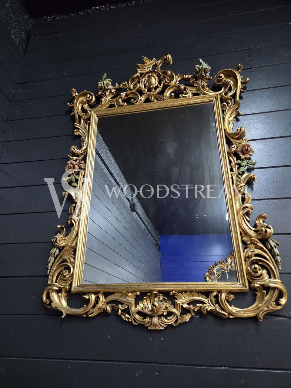 Зеркало настенное в стиле венецианского барокко