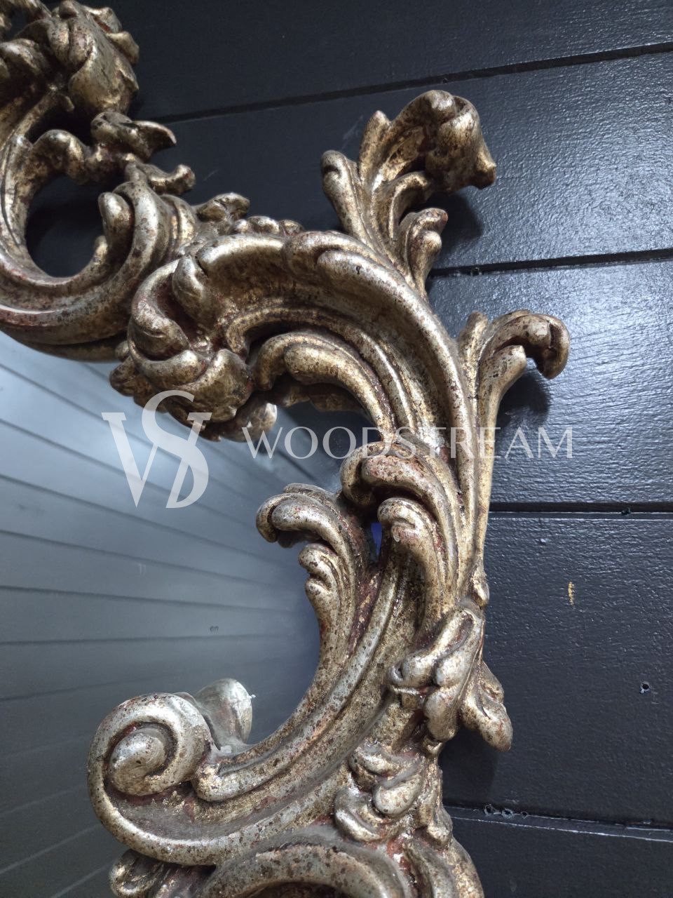 Зеркало настенное в стиле барокко