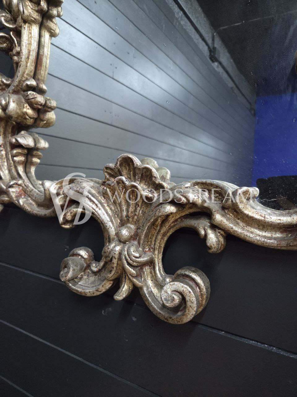 Зеркало настенное в стиле барокко