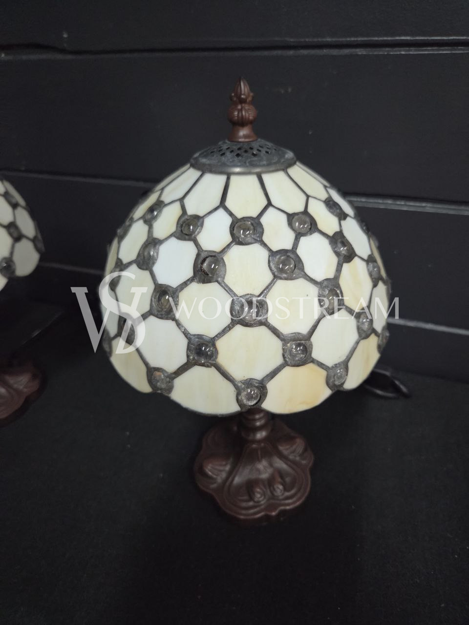 Лампа настольная в стиле Тиффани 2 штуки