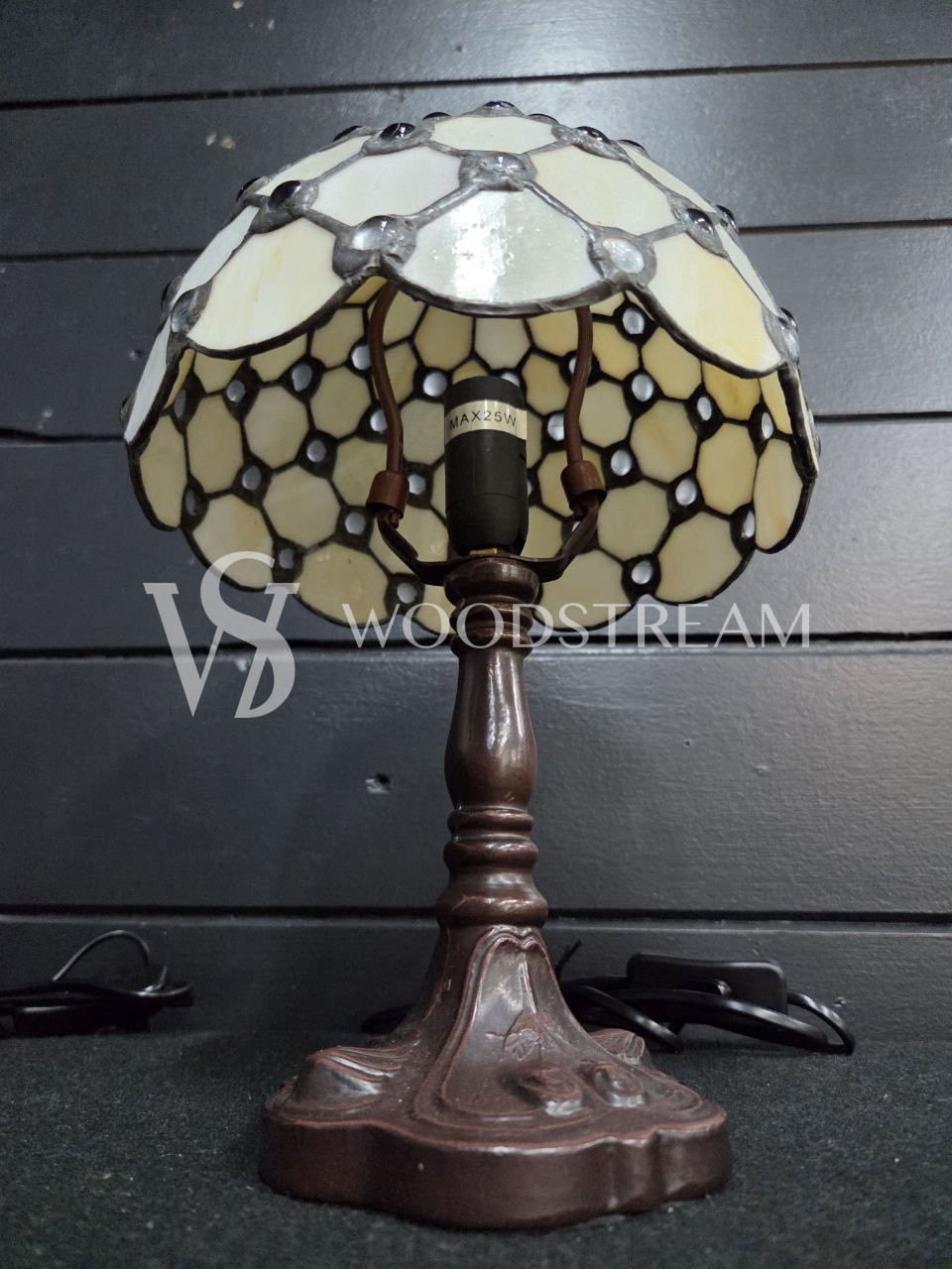 Лампа настольная в стиле Тиффани 2 штуки