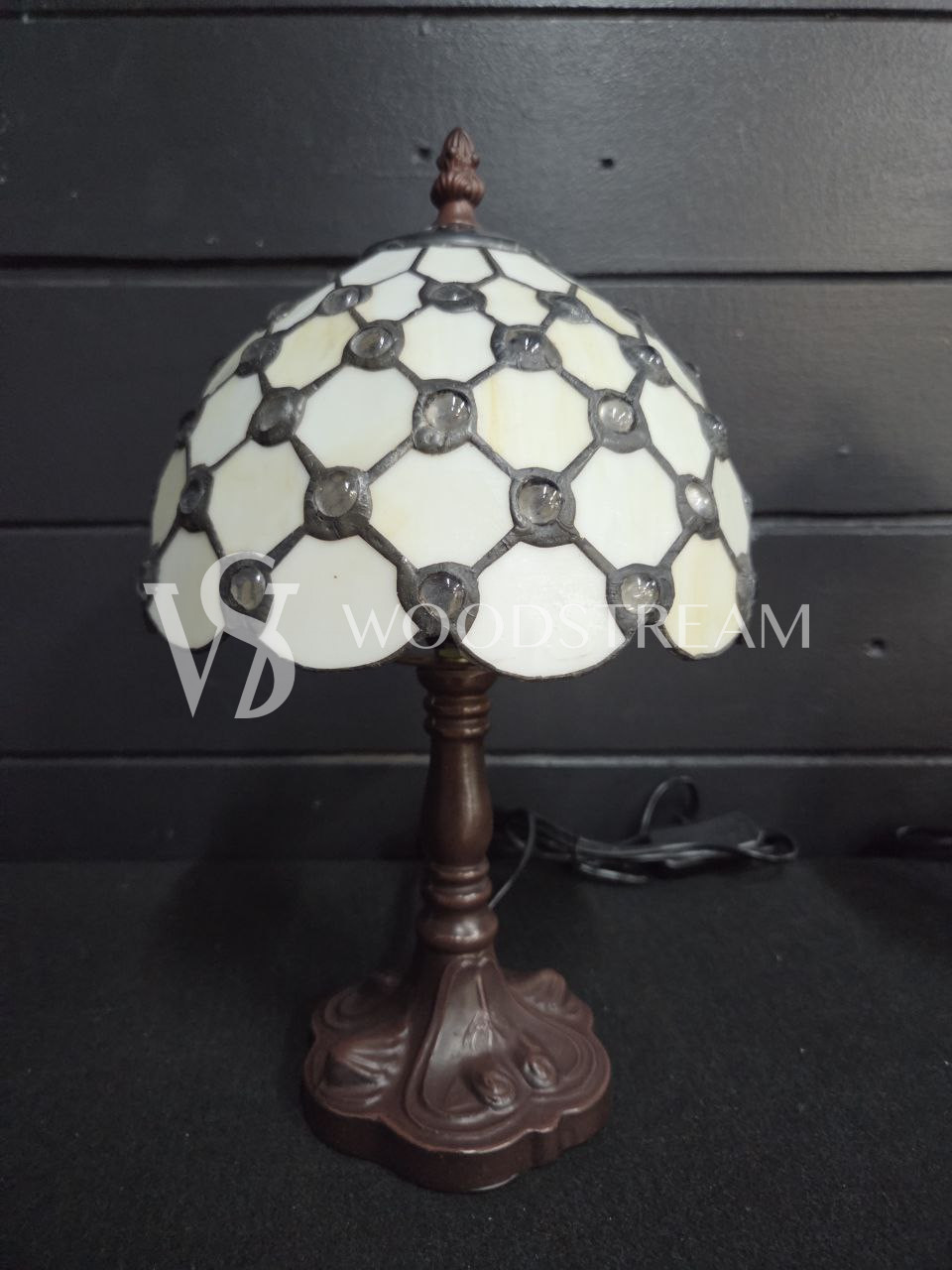 Лампа настольная в стиле Тиффани 2 штуки