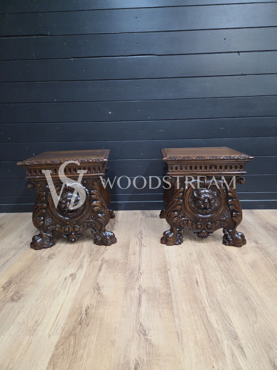 Стол/Подставка/Табурет в стиле неоренессанс 2 штуки