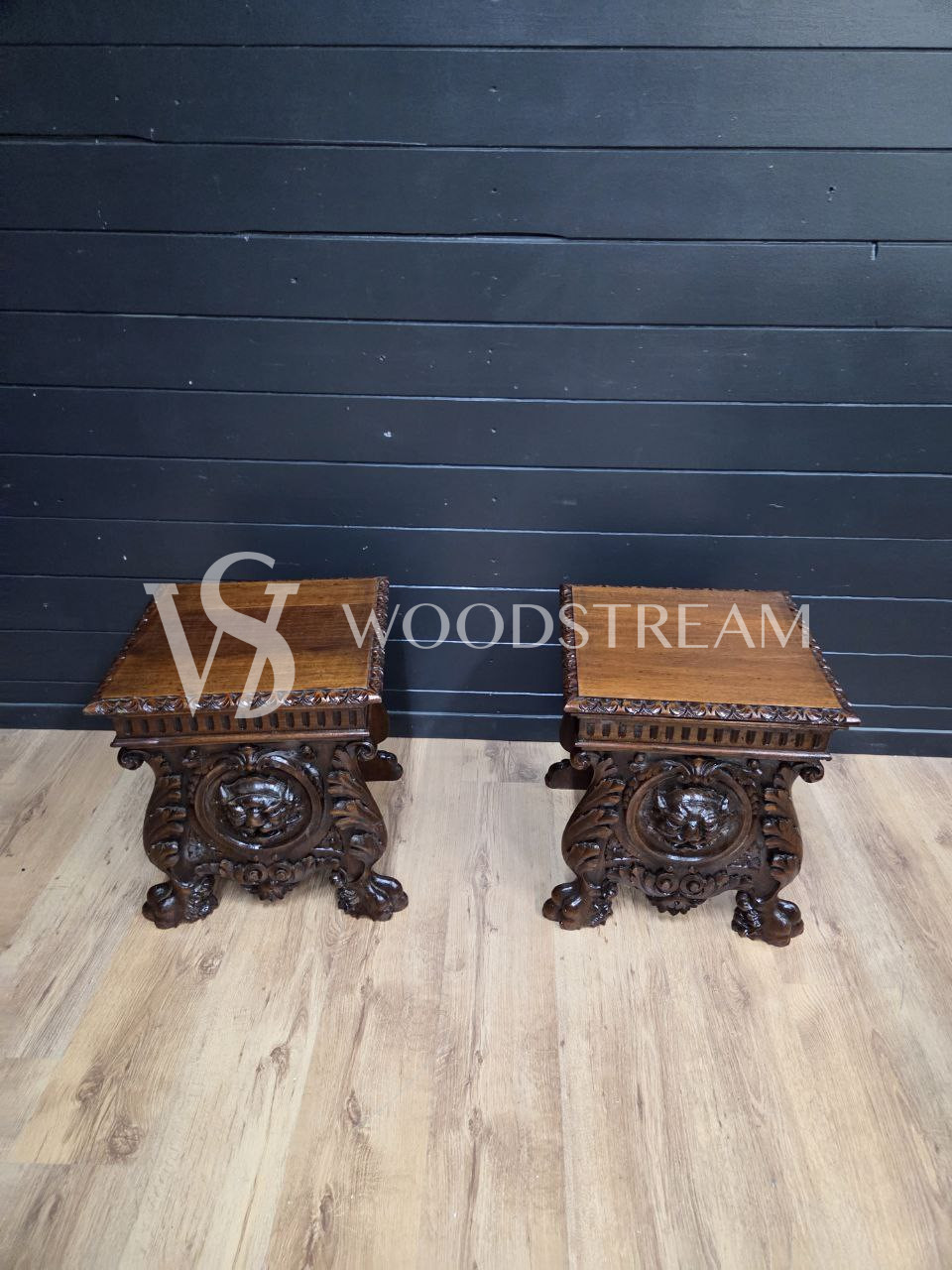 Стол/Подставка/Табурет в стиле неоренессанс 2 штуки