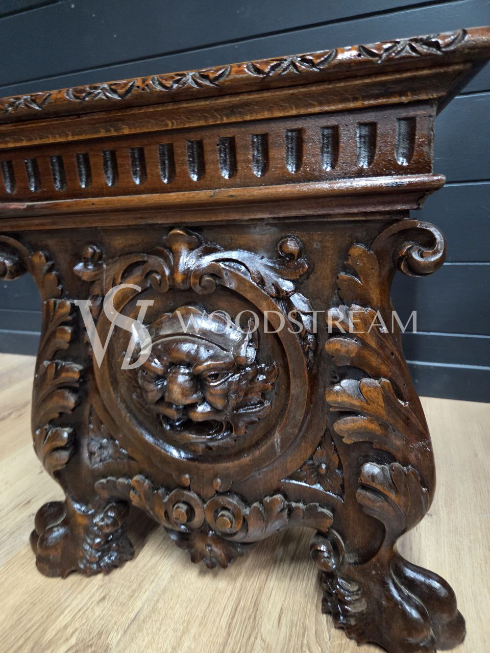 Стол/Подставка/Табурет в стиле неоренессанс 2 штуки